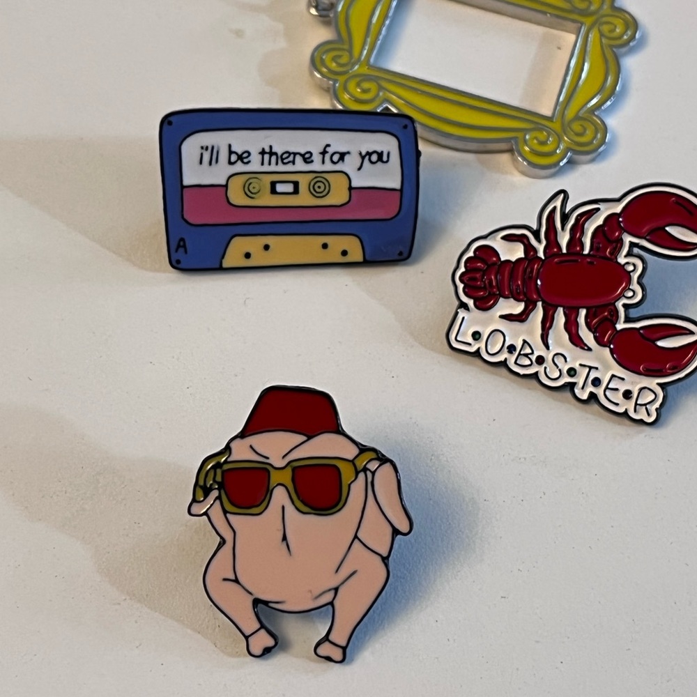 FREE Friends π¦ Monica pin - Picture 1 of 4